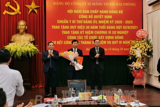 Chuẩn y chức danh Bí thư Đảng ủy Công ty xi măng Vicem Hải Phòng đối với đồng chí Trần Văn Toan