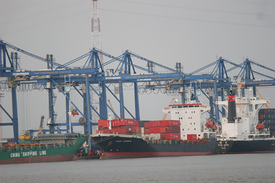 “Xanh hóa” logistics, “đánh thức” vận tải thuỷ