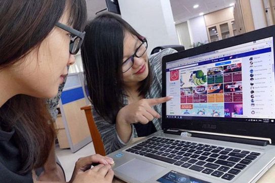 Vì sao hàng Việt "lép vế" đối thủ ngoại trên sàn thương mại điện tử?