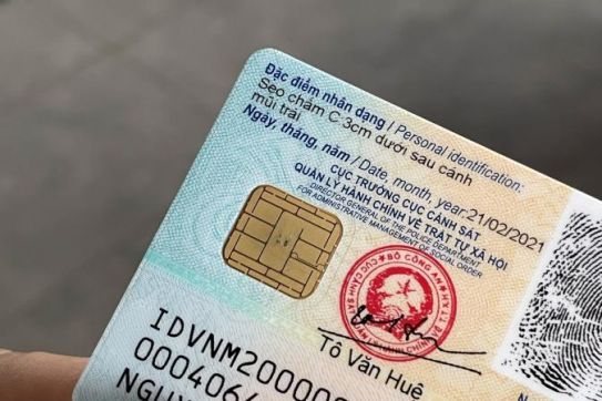 Tích hợp bằng lái xe, bảo hiểm, “thẻ xanh” tiêm chủng vào thẻ CCCD gắn chíp
