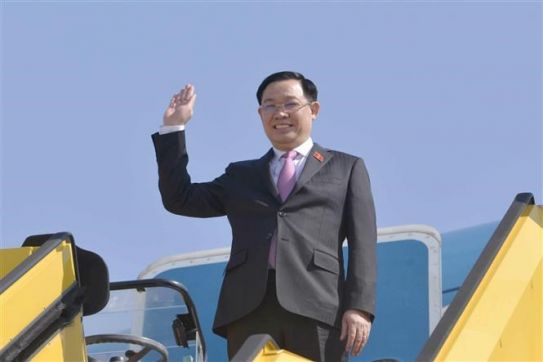 越南国会主席王廷惠启程出席第五次世界议长大会