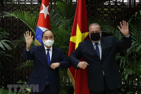 Chủ tịch nước Nguyễn Xuân Phúc hội kiến Thủ tướng Cuba