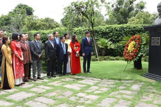 Quốc khánh 2/9: Cộng đồng người Việt tại Mexico hướng về Tổ quốc