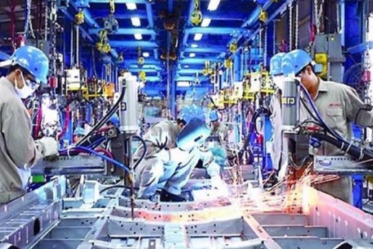 Công nghiệp vẫn tăng trưởng nhờ “lực kéo” của ngành chế biến, chế tạo