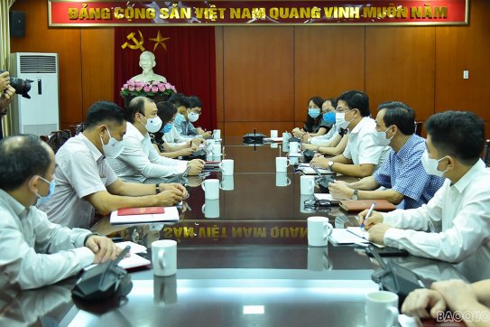 Triển khai công tác phối hợp thông tin đối ngoại đối với người Việt Nam ở nước ngoài theo Kết luận số 12