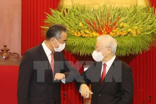 Party chief hosts reception for Chinese Foreign Minister