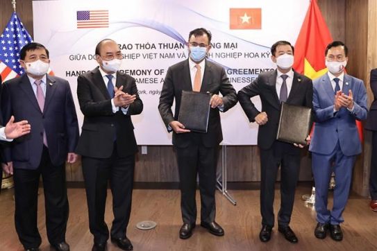 Vingroup, US firm become strategic partners in digital transformation