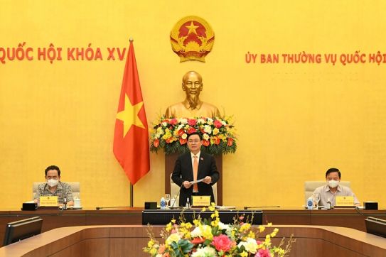 Chủ tịch Quốc hội Vương Đình Huệ làm việc với Tổ công tác thực hiện Nghị quyết của Quốc hội về phòng, chống COVID-19