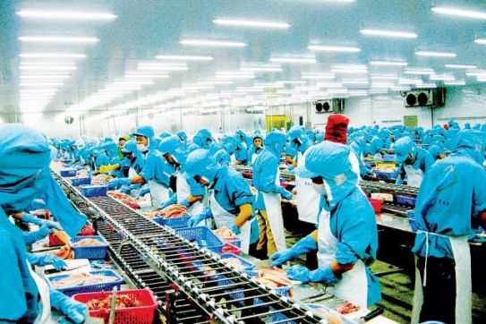 Bộ Công Thương đề xuất loạt giải pháp duy trì chuỗi sản xuất giữa "bão" Covid