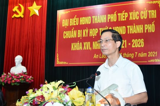 Đồng chí Đỗ Mạnh Hiến, Phó bí thư Thường trực Thành ủy tiếp xúc cử tri huyện An Lão