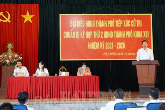 Đồng chí Lê Anh Quân, Phó chủ tịch Thường trực UBND thành phố tiếp xúc cử tri huyện An Dương