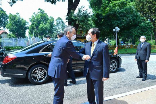 Toàn cảnh Bộ trưởng Ngoại giao Bùi Thanh Sơn đón, hội đàm với Phó Tổng thống, Bộ trưởng Ngoại giao Thụy Sỹ qua ảnh