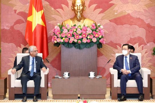 Chủ tịch Quốc hội Vương Đình Huệ tiếp Điều phối viên thường trú của Liên hợp quốc