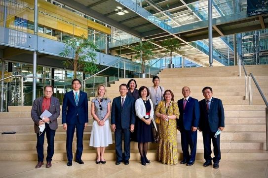 Đại sứ Lê Linh Lan thăm và làm việc với Cơ quan dự báo Khoa học và Ngoại giao tại Geneva, Thụy Sỹ