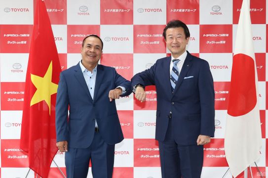 Tổng Lãnh sự Việt Nam tại Osaka thăm và làm việc với công ty Toyota Corolla Nankai