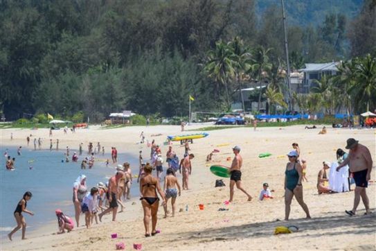Thái Lan chuẩn bị đón du khách nước ngoài theo "Hộp cát Phuket"
