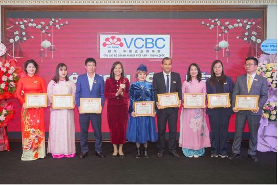 海防市越中企业俱乐部部署2025年工作方向