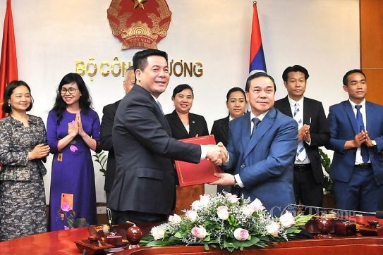 Hợp tác thương mại Việt Nam - Lào ngày càng thực chất, có chiều sâu