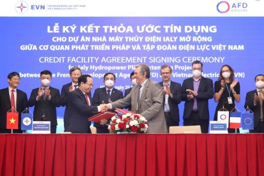 Ký kết hợp đồng trị giá 1.900 tỷ đồng cho thủy điện Ialy mở rộng