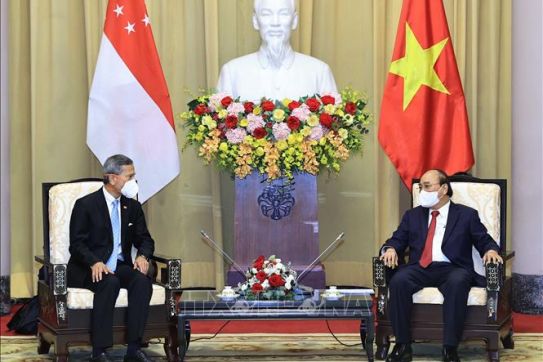 国家主席阮春福：越南支持新加坡企业加大对越南投资