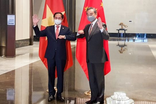 越中睦邻友好与全面战略合作伙伴关系呈现良好发展势头