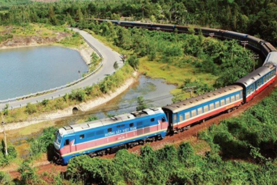 Cần 240 nghìn tỷ đồng phát triển hệ thống đường sắt, ưu tiên đầu tư 2 đoạn đường sắt tốc độ cao Bắc-Nam