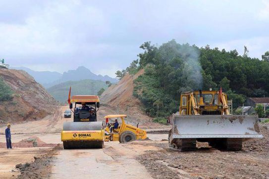 Mạnh tay “gỡ” chính sách, đảm bảo đủ đất đắp nền cho đường cao tốc Bắc - Nam