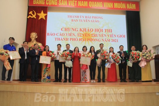 8 thí sinh tham gia vòng chung khảo Hội thi Báo cáo viên, Tuyên truyền viên giỏi thành phố năm 2021