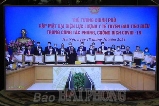 Ghi nhận, biểu dương lực lượng y tế tuyến đầu trong công tác phòng, chống dịch bệnh COVID-19