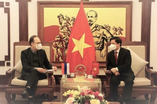 Vietnam, Russia boost transport ties