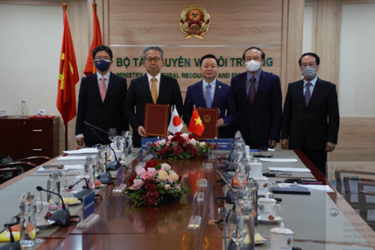 Vietnam, Japan sign MoU on low-carbon growth