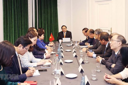Thủ tướng Phạm Minh Chính làm việc với các Đại sứ Việt Nam tại châu Âu