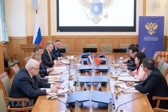 Vietnam, Russia eye stronger ties in education, training