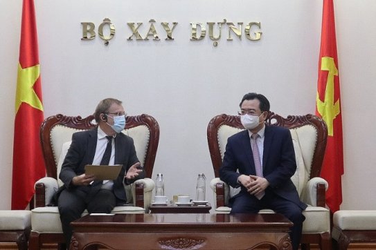 Việt Nam-Pháp đẩy mạnh hợp tác phát triển đô thị và biến đổi khí hậu