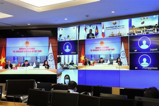 越南主持各国议会联盟框架内东盟与中韩日在线会议