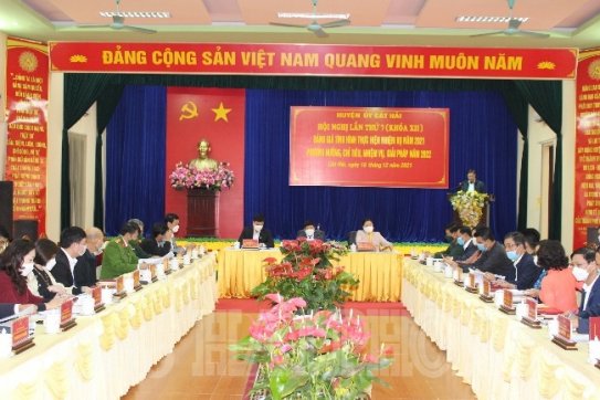 Huyện ủy Cát Hải: Tập trung giải phóng mặt bằng, quản lý du lịch, xây dựng nông thôn mới kiểu mẫu