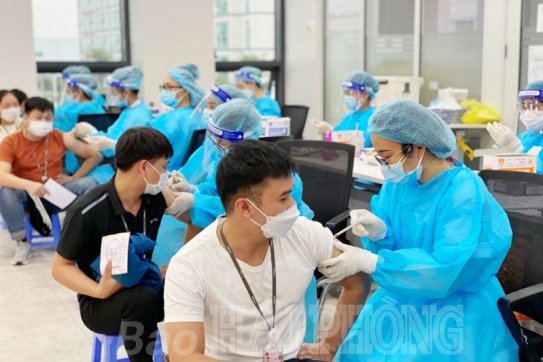 Ban Quản lý Khu Kinh tế Hải Phòng: Triển khai tiêm mũi 3 vaccine cho lao động