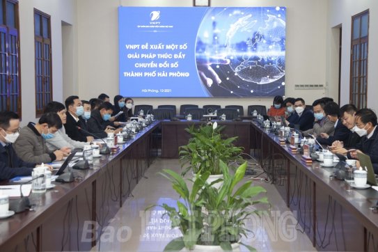 Tập đoàn Bưu chính Viễn thông Việt Nam đề xuất một số giải pháp thúc đẩy chuyển đổi số tại thành phố