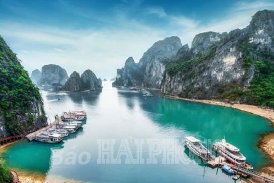 ハイフォン市・クアンニン省は、COVID-19の流行状況を制御した後、観光活動を再開し、2つの地域間で観光客を交流します。