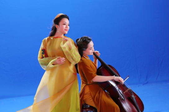 Kết hợp xẩm và cello, Tân Nhàn khoác áo mới cho âm nhạc cổ truyền