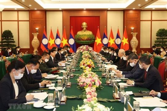老挝国会主席赛宋蓬对越南进行正式访问：进一步培育越老特殊关系