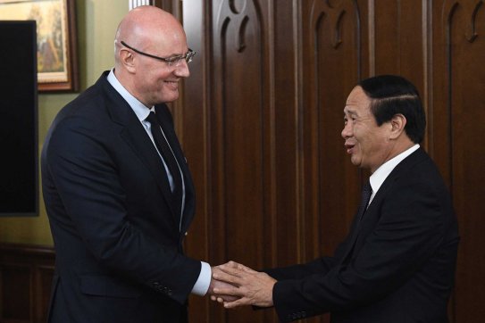 Phó Thủ tướng Lê Văn Thành hội kiến Phó Thủ tướng Nga Dmitry Chernyshenko