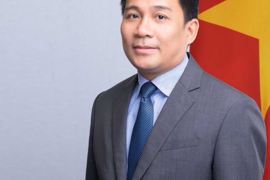 Thứ trưởng Ngoại giao Nguyễn Minh Vũ dự và phát biểu tại Diễn đàn Hợp tác đổi mới y tế quốc tế năm 2021