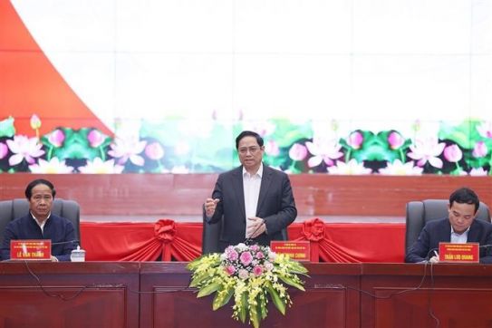 PM urges Hai Phong to become regional connectivity centre