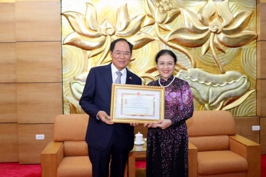RoK Ambassador honoured for contributions to relations with Vietnam