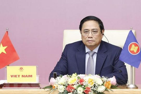 越南政府总理范明正出席东盟第二次女性领导人峰会