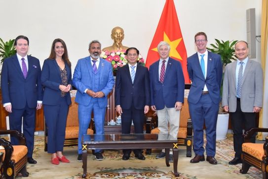 Foreign Minister delighted at Vietnam-US ties