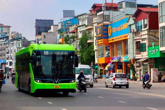 Cách nào chuyển đổi sớm xe chạy xăng dầu sang năng lượng xanh?