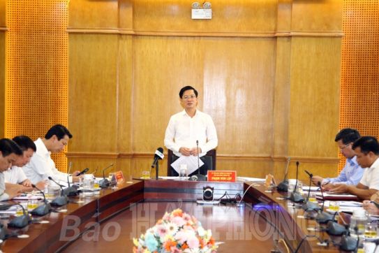 加强分级管理，最大限度开发各类财政收入来源