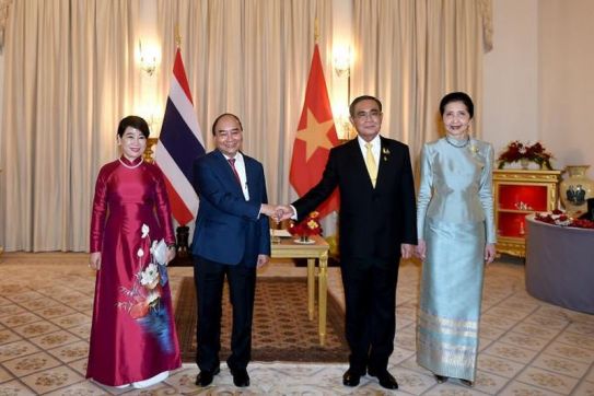 越南国家主席阮春福访问泰国双方发表联合声明